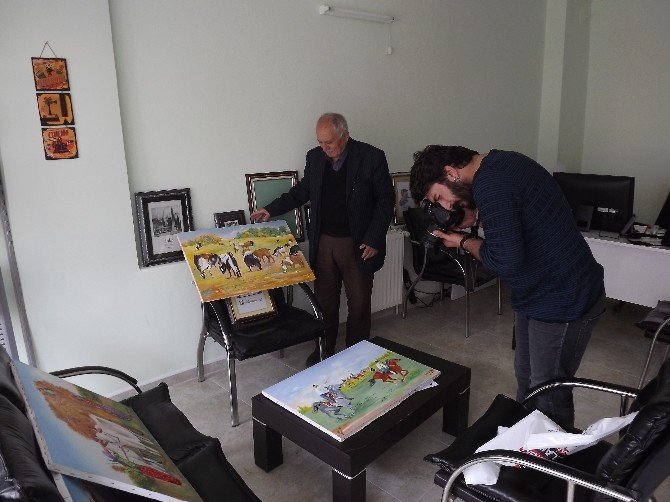 82 Yaşındaki Ressam Dördüncü Sergisine Hazırlanıyor