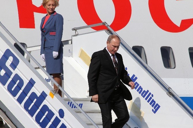 Putin, Yunanistan’da