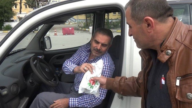 Sungurlu’da Sürücülere “Ahilik Leblebisi” İkram Edildi