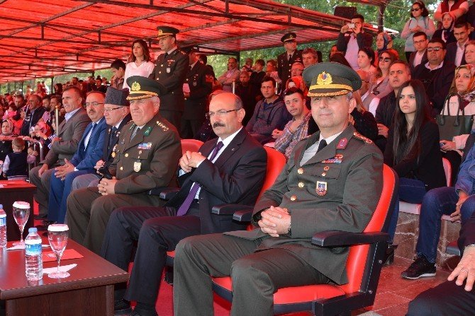 Burdur’da Acemi Askerlerin Yemin Töreni