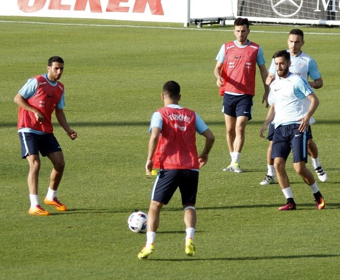 A Milli Futbol Takımı, Karadağ Maçı Hazırlıkları Tamamladı