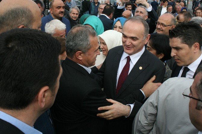 Bakan Özlü, Düzce’de Coşkuyla Karşılandı