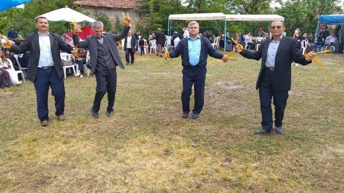 Salihler Köyü Halkı "Bahar Şenliğinde"