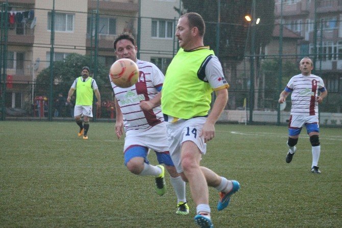 Fenerbahçe-trabzonspor Rekabeti Yalova’da Veteranlar Turnuvasına Taşındı