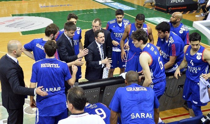 Anadolu Efes Finalde