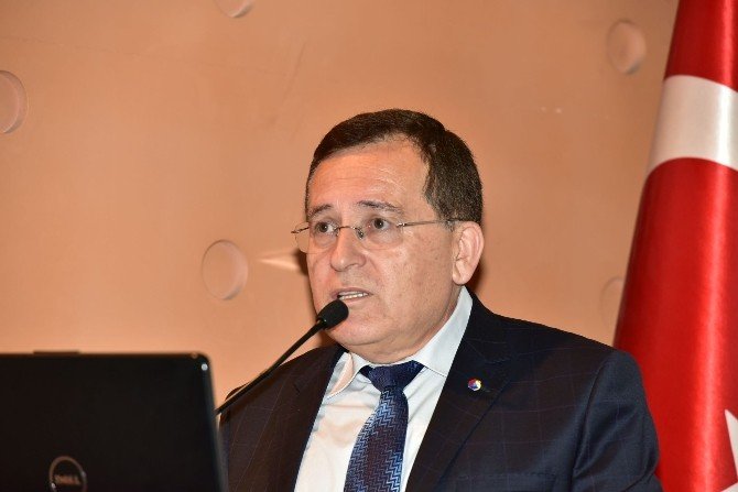 İş Dünyası Türkiye’nin Ab’ye Girmesini Zorunluluk Olarak Görüyor