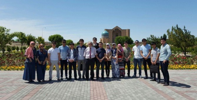 Ahmet Yesevi Üniversitesi İlahiyat Fakültesi Öğrencilerine Tarihi Mekânlarda Uygulama