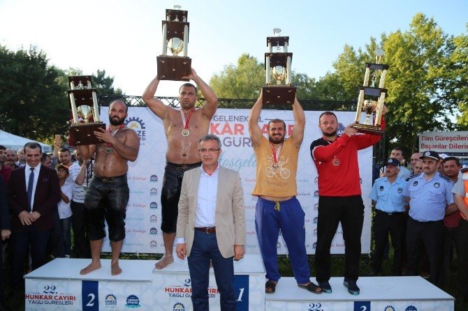 Hünkar Çayırında Başpehlivan Fatih Atlı Oldu