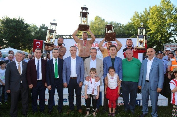 Hünkar Çayırında Başpehlivan Fatih Atlı Oldu