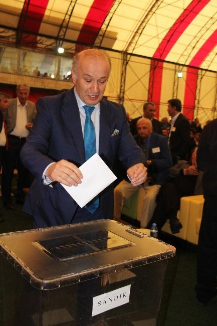 Boluspor’un Yeni Başkanı Necip Çarıkçı Oldu