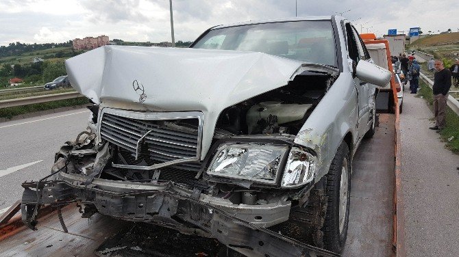 Hurdaya Dönen Araçtan Yara Almadan Çıktılar