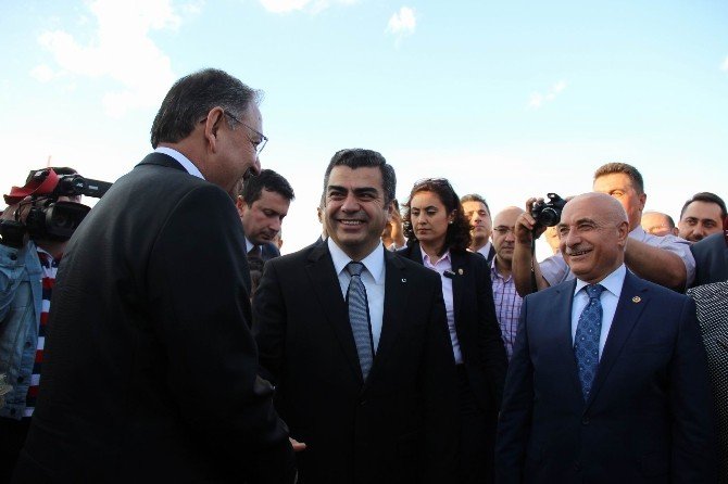 Bakan Özhaseki’ye Memleketinde Coşkulu Karşılama