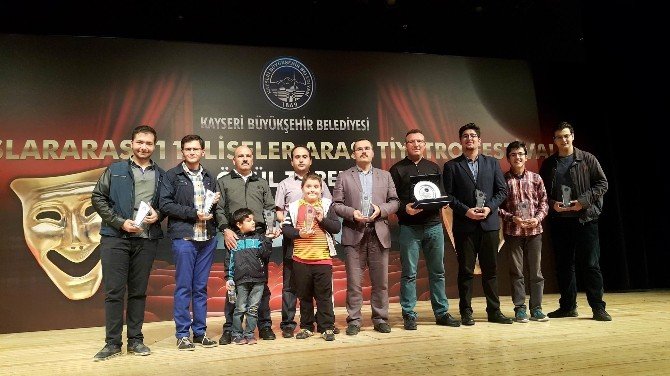 Tiyatronun Oscarları Kılıçaslan’a