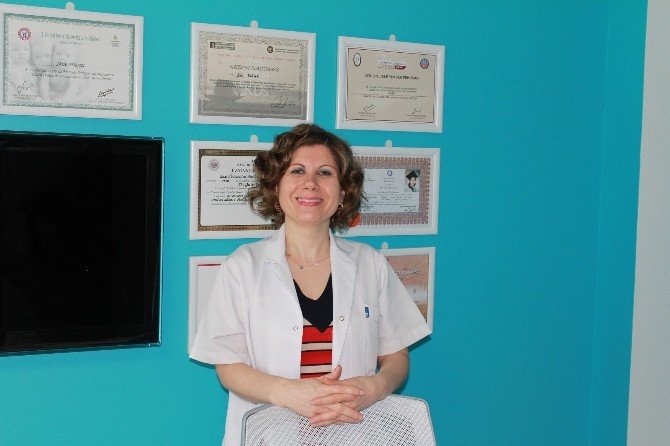 Göz Çevresinde Işıltıyı Yakalamanın Yolları