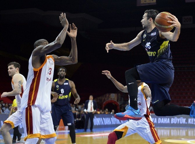 Sessiz Derbiden Fenerbahçe Finale Çıktı