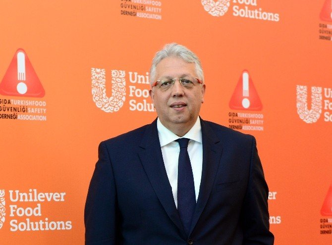 “Güvenilir Eller Projesinde Hedef 3 Yılda 30 Bin Şefe Gıda Güvenliği Sertifikası”