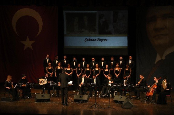 Alaeddin Yavaşca, 90 Yaşında Sahneye Çıktı