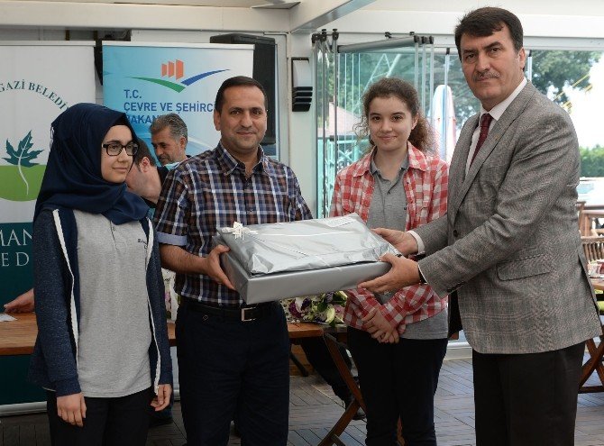 Öğrenciler 8 Barajı Kurtardı