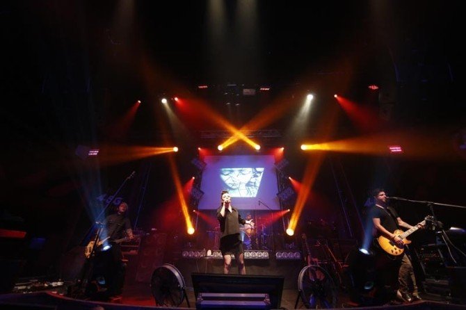 Farklı Şehirlerde Aynı Anda Başlayan 3 Konser, Canlı Yayınla Birbirine Bağlandı