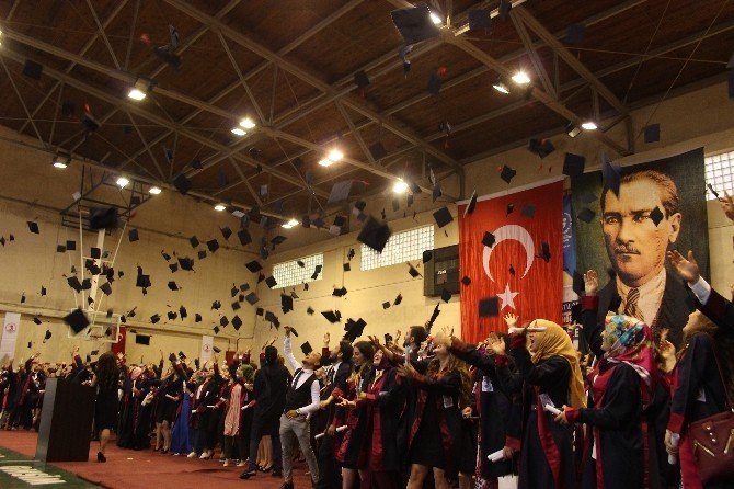 Çarşamba Myo 750 Mezun Verdi