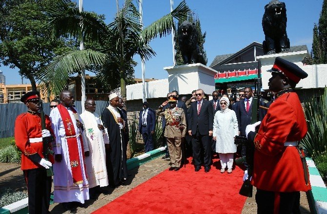 Erdoğan’dan, Kenya’nın İlk Başbakanı Kenyatta’nın Mezarına Ziyaret