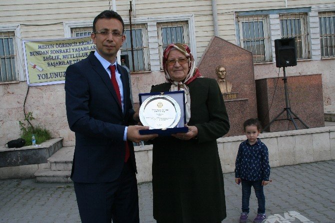 Devrek Metem’den “19. Mezuniyet Töreni Ve Pilav Günü” Etkinliği