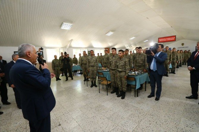 Başbakan Binali Yıldırım Refahiye’de Hemşehrilerine Seslendi: