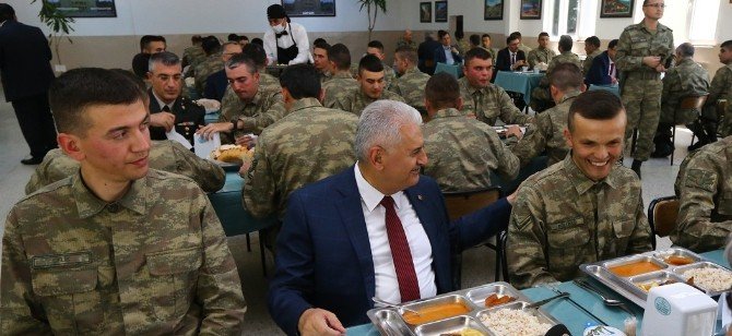 Başbakan Binali Yıldırım Refahiye’de Hemşehrilerine Seslendi: