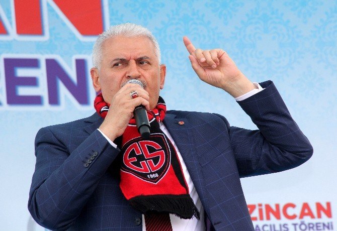 Başbakan Yıldırım: “Bu Can Bu Tende Oldukça Al Bayrağımızı Yukarıya Çıkarmaya Yemin Ettik”