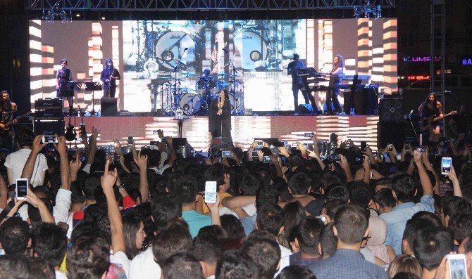 Gaün’de 7 Bin 127 Öğrenci Mezuniyet Sevinci Yaşadı