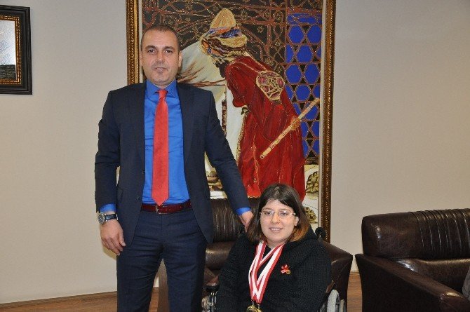 Özel Sporcu Özge, Almanya Yolcusu
