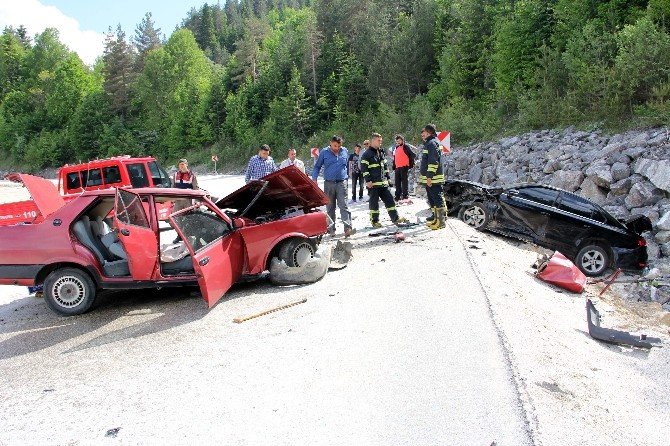 Ilgaz Dağı Geçinde Kaza: 4 Yaralı