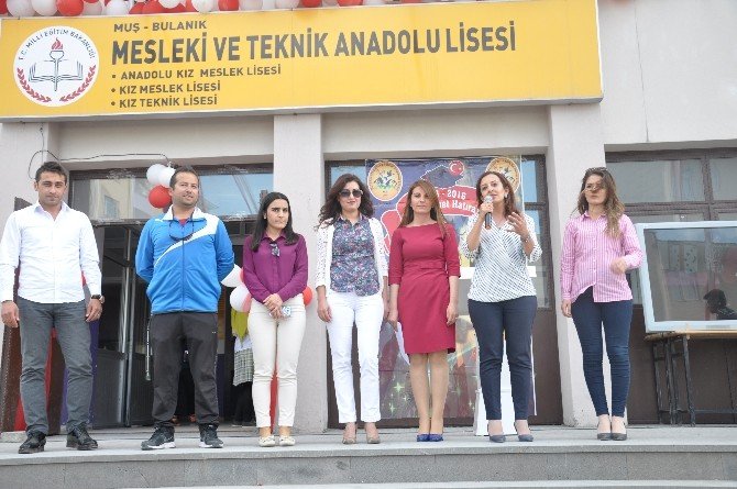 Bulanık’ta Mezuniyet Coşkusu