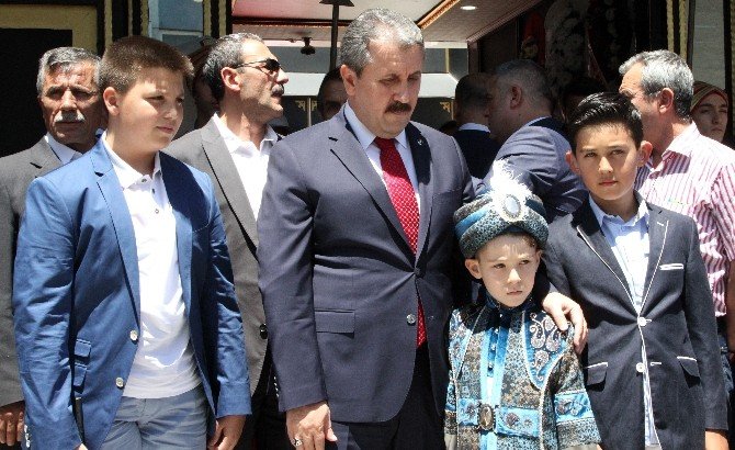 Bbp Genel Başkanı Destici, Yeğeninin Sünnet Merasimi İçin Eskişehir’e Geldi