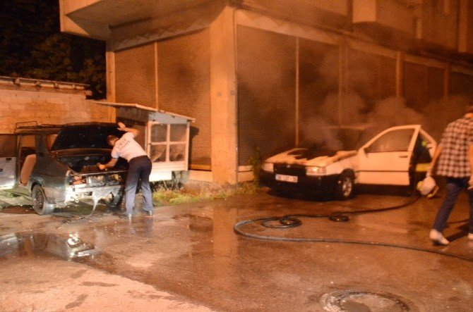 Babasına Kızdı Otomobilleri Ateşe Verdi