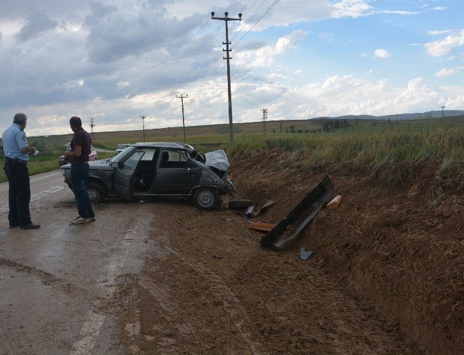 Sungurlu’da Trafik Kazası: 2 Yaralı