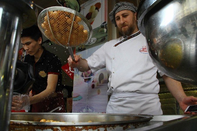 Ramazan Ayının Vazgeçilmez Tatlısı Tulumba