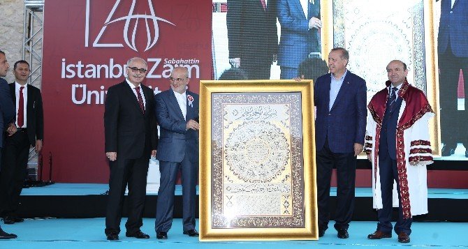 Sabahattin Zaim Üniversitesi İkinci Mezunlarını Verdi