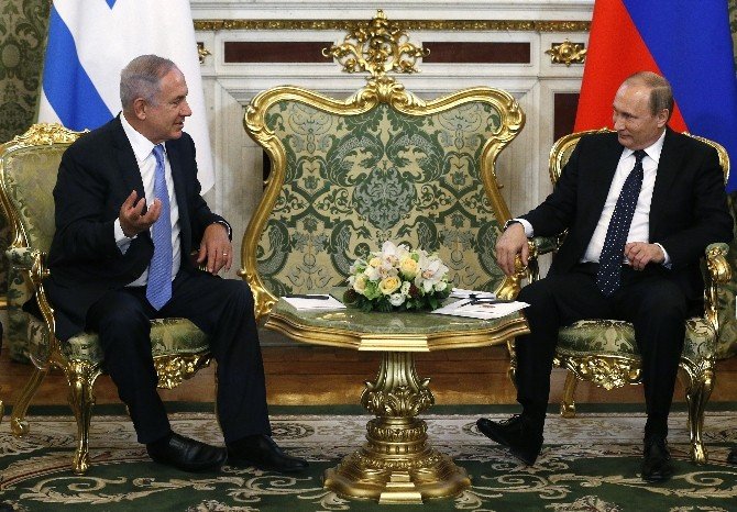 Putin, Netanyahu İle Görüştü