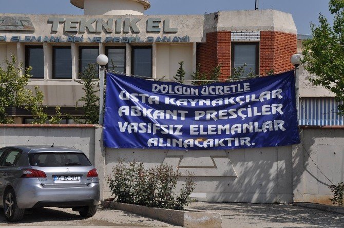 Pankartla İşçi Aranıyor