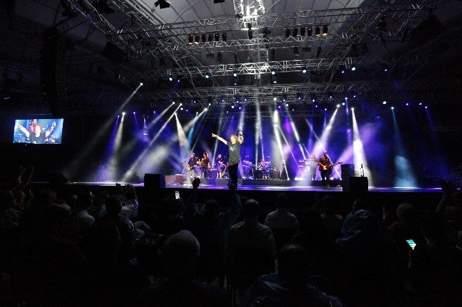 Expo 2016 Antalya’da Sımply Red Rüzgarı