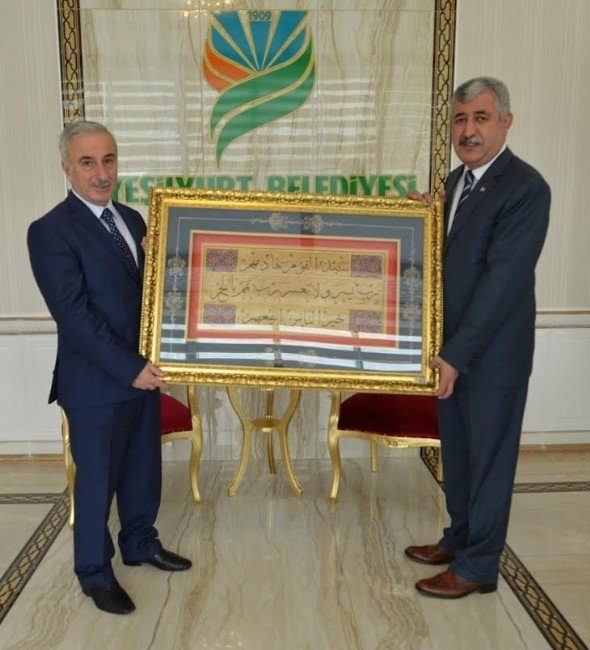 Kayseri’ye Atanan Vali Kamçı, Yeşilyurt Belediyesini Ziyaret Etti