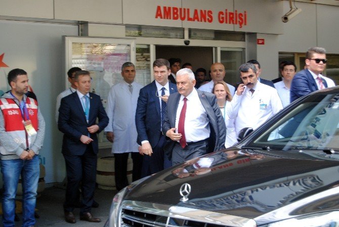 Başbakan Yıldırım, Haseki’de Tedavileri Süren Yaralıları Ziyaret Etti
