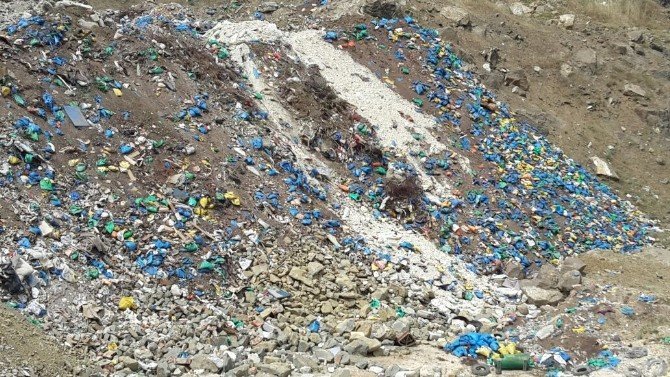 Hafriyat Alanına Döküldüğü İddia Edilen Çöpler Tepki Çekti
