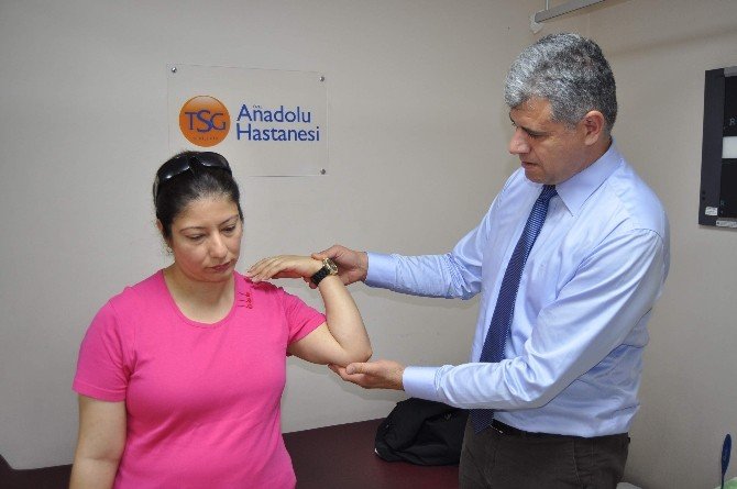 Iraklı Hasta 11 Ay Dirsek Kırığıyla Yaşamış
