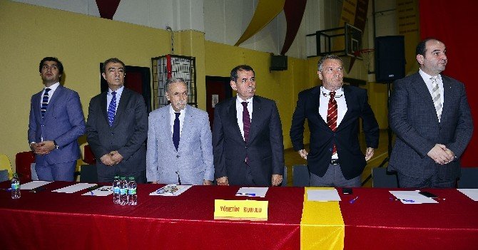 Dursun Özbek: "Cas Duruşmasında Bir Şeylerin Değişmesini Umuyorum"