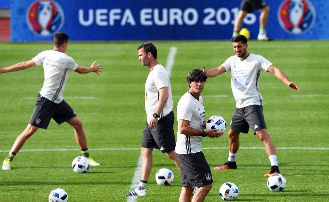 Avrupa’da Futbol Heyecanı Başlıyor