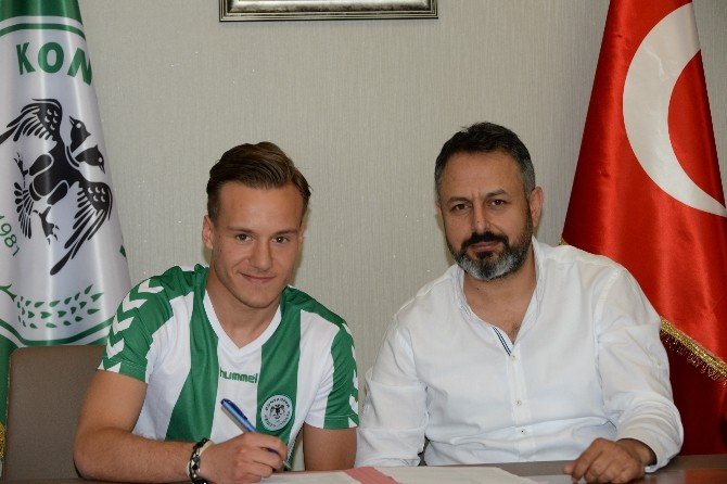 Atiker Konyaspor Deni Milosevic İle 3 Yıllık Sözleşme İmzaladı