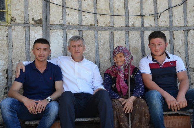 Başkan Sarıalioğlu’ndan Terörle Mücadelede Yaralanan Uzman Çavuş Kurt’a Ziyaret