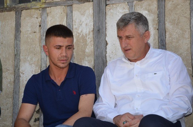 Başkan Sarıalioğlu’ndan Terörle Mücadelede Yaralanan Uzman Çavuş Kurt’a Ziyaret